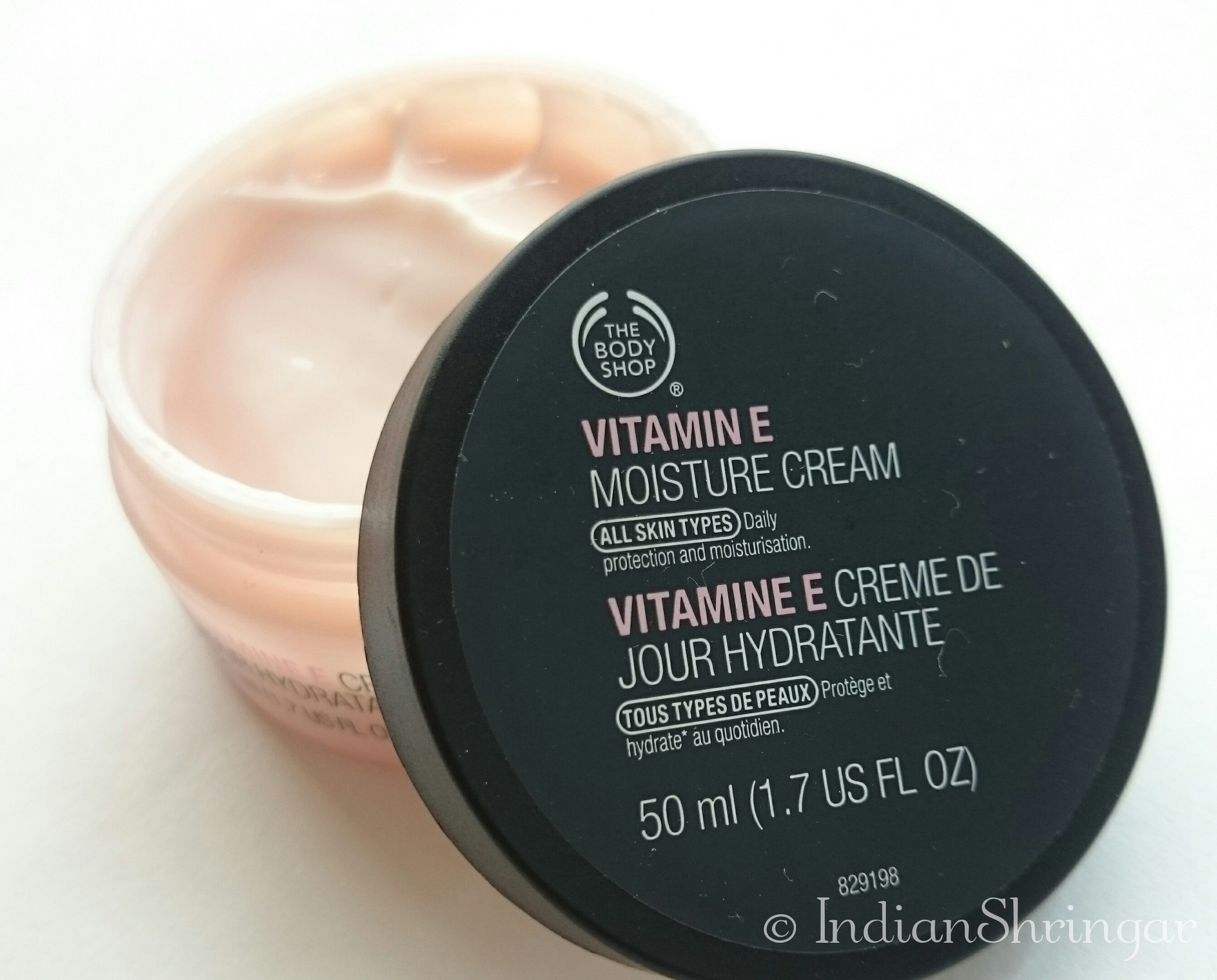 The Body Shop Vitamin E Moisture Cream review and giveaway