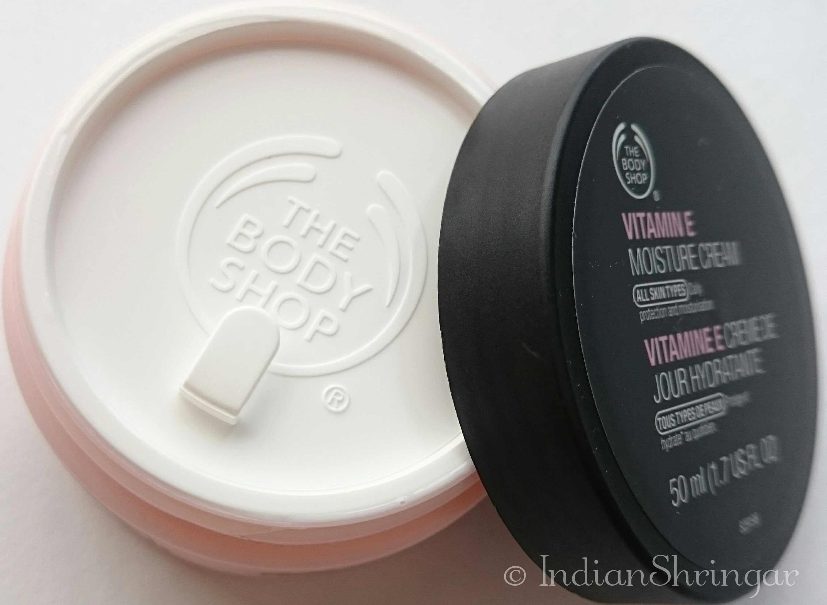 The Body Shop Vitamin E Moisture Cream review and giveaway