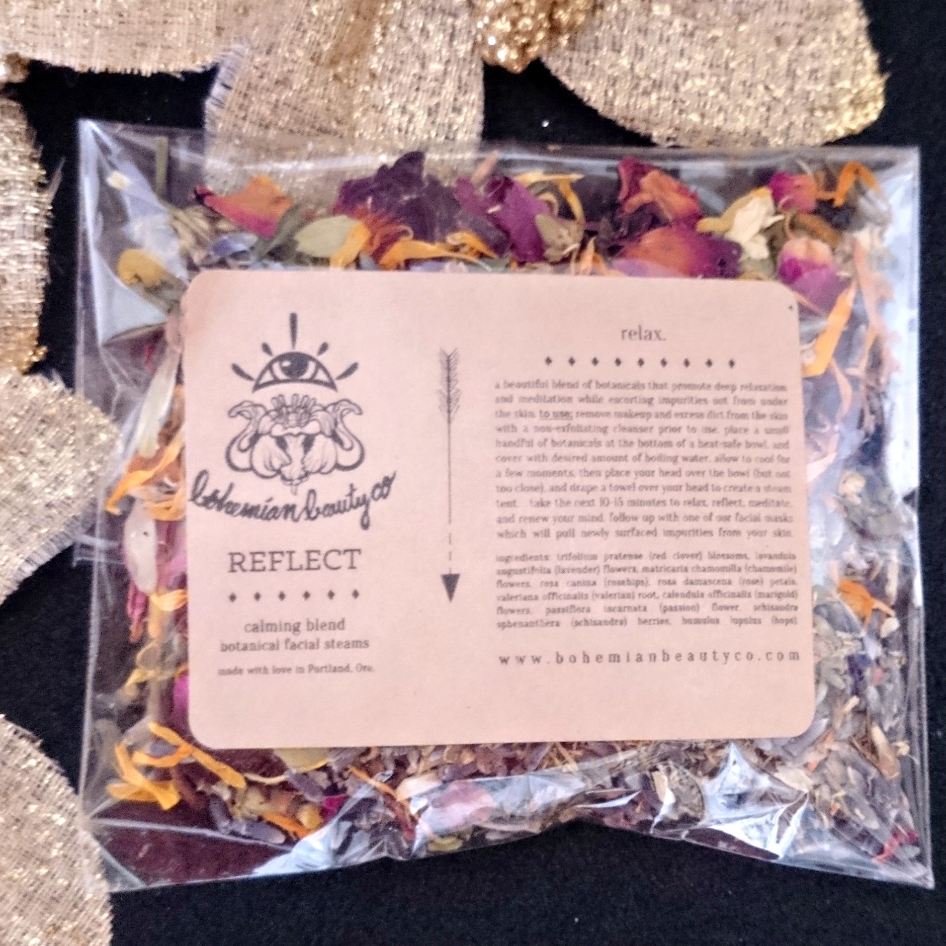 Vegan Cuts Beauty Box November 2015 contents and unboxing