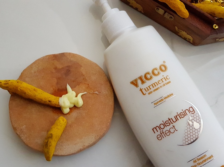 Vicco Turmeric Skin Cream in Oil Base