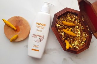 Vicco Turmeric Skin Cream in Oil Base review