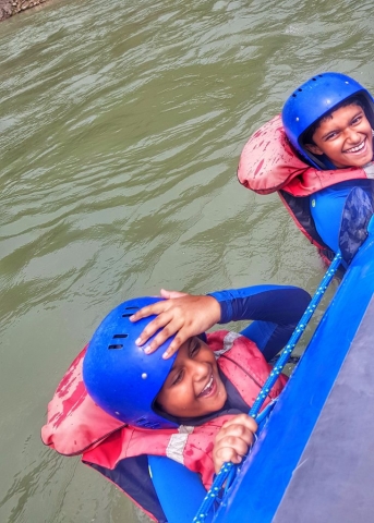 River rafting in the Mo Chhu