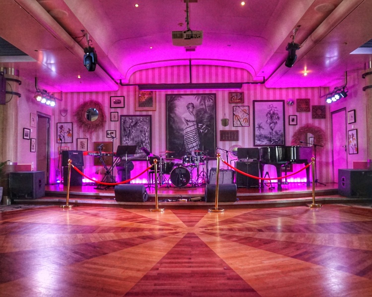 Band & Performance area at Connexions Bar on Jalesh Cruises Karnika